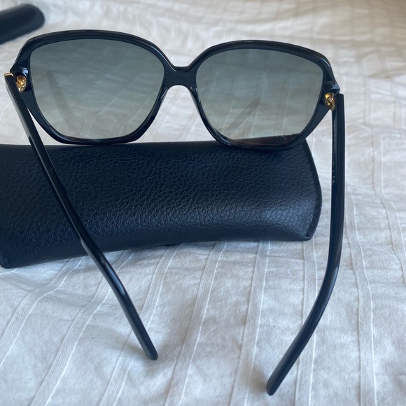 Prada Sunglases New - Picture 3 of 7